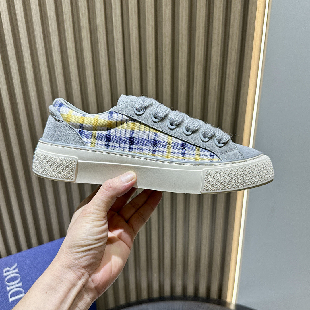 DR B33 Sneaker