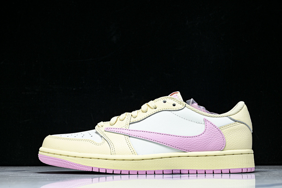 Travis Scott x Air Jordan 1 Low OG IQ7604-100