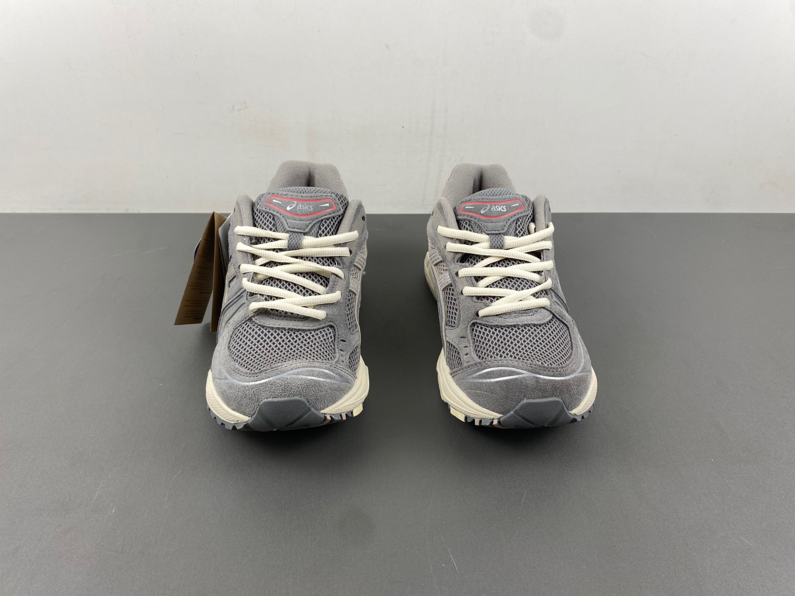 As*ic*s gel-kayano 14  1201a019-023