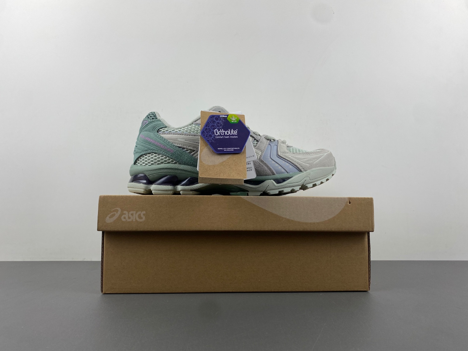 As*ic*s gel-kayano 14  1201a019-024