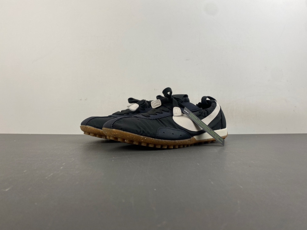 Jacquemus x Nike Jacumoon Shoe HV8547-001