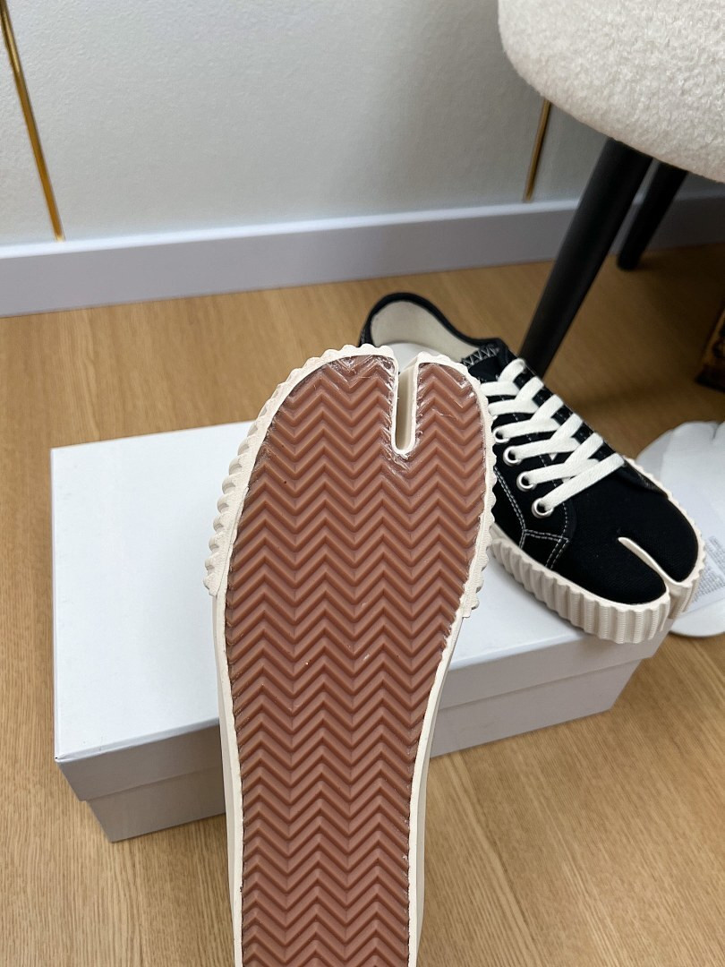 Ma1s0n Marg*e1a Sneakers