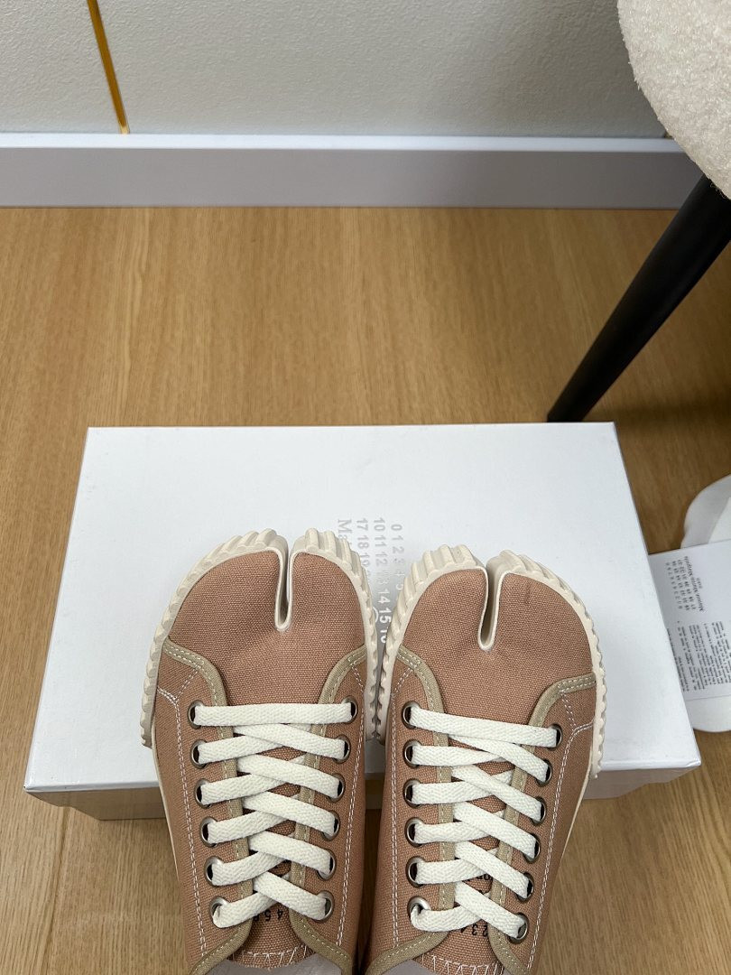 Ma1s0n Marg*e1a Sneakers