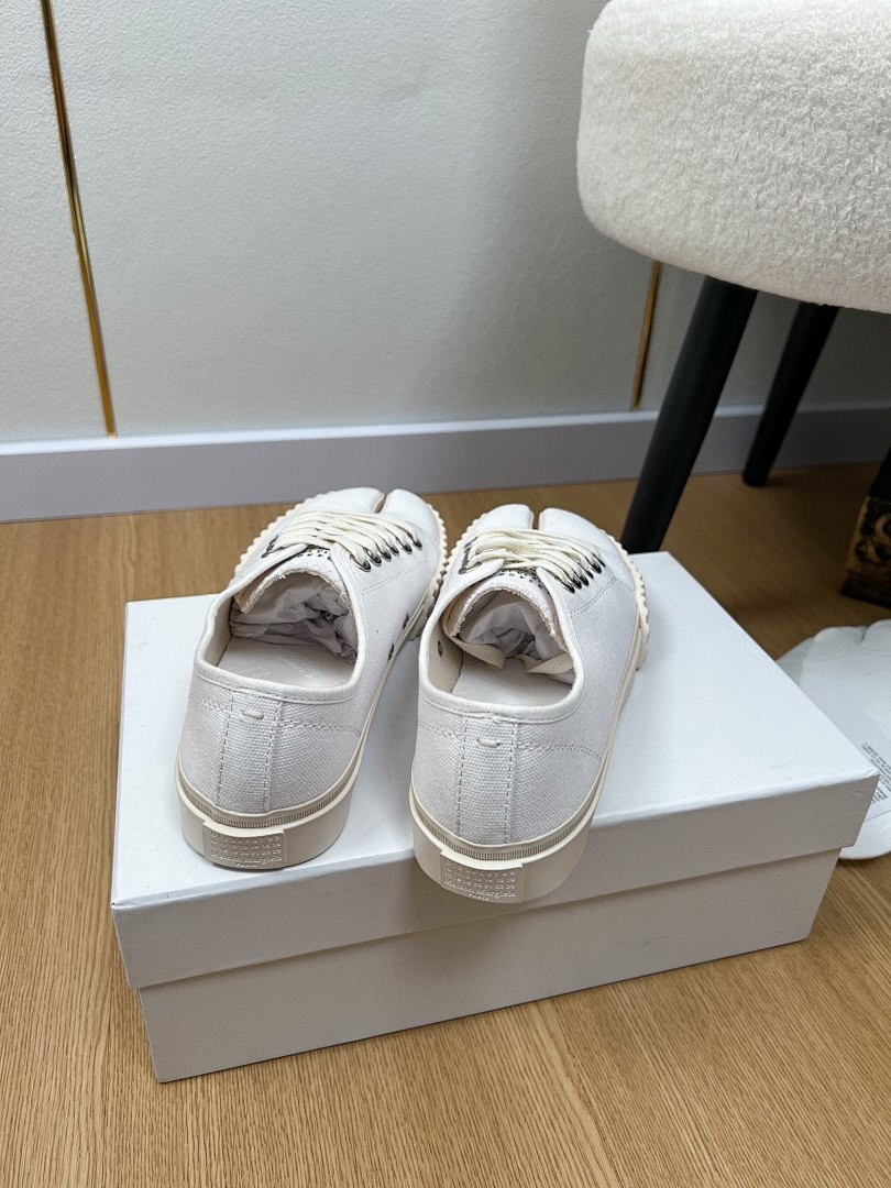 Ma1s0n Marg*e1a Sneakers