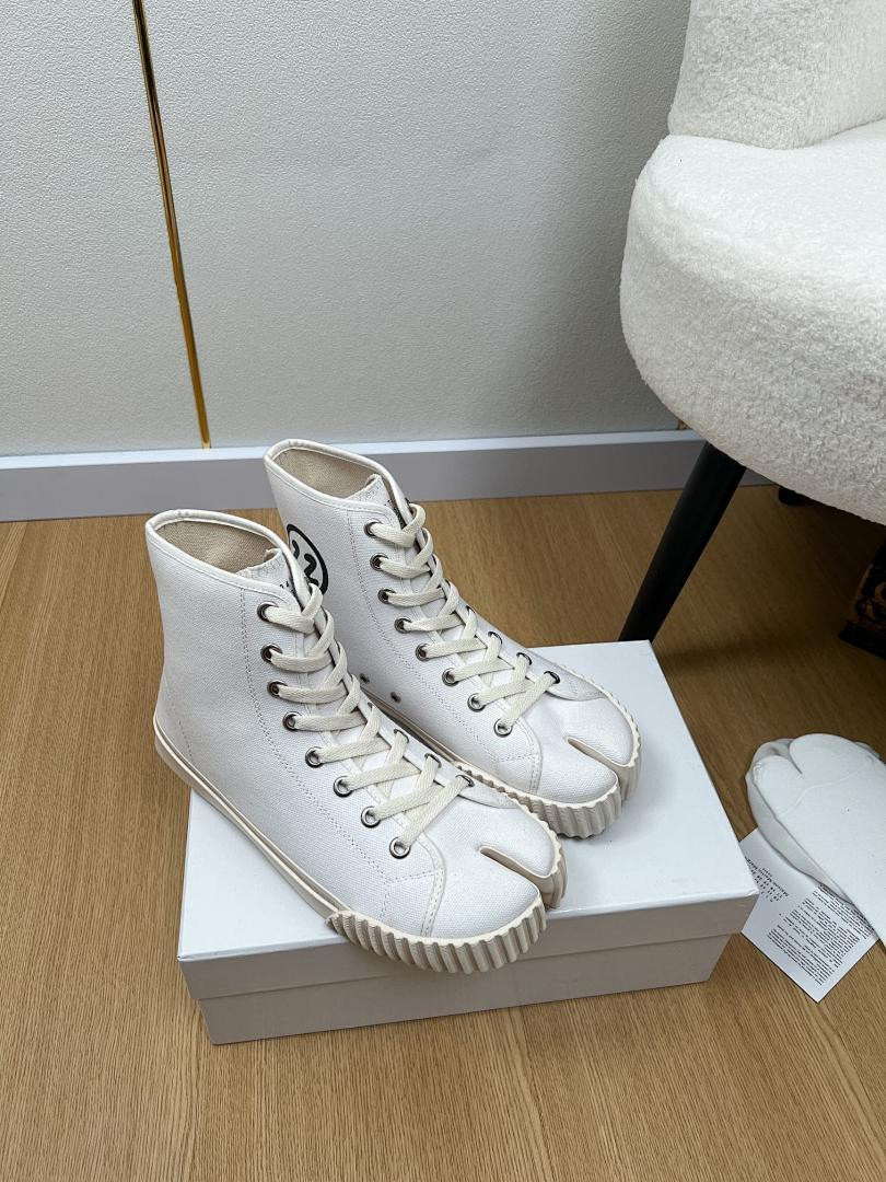 Ma1s0n Marg*e1a Sneakers