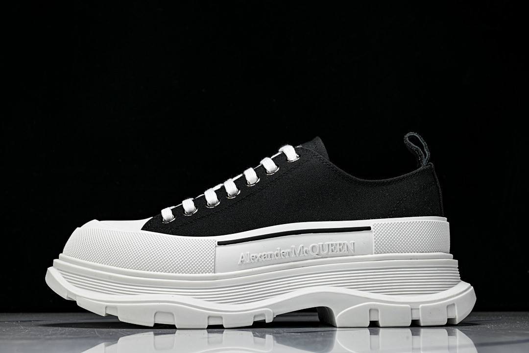 MQ Sneakers