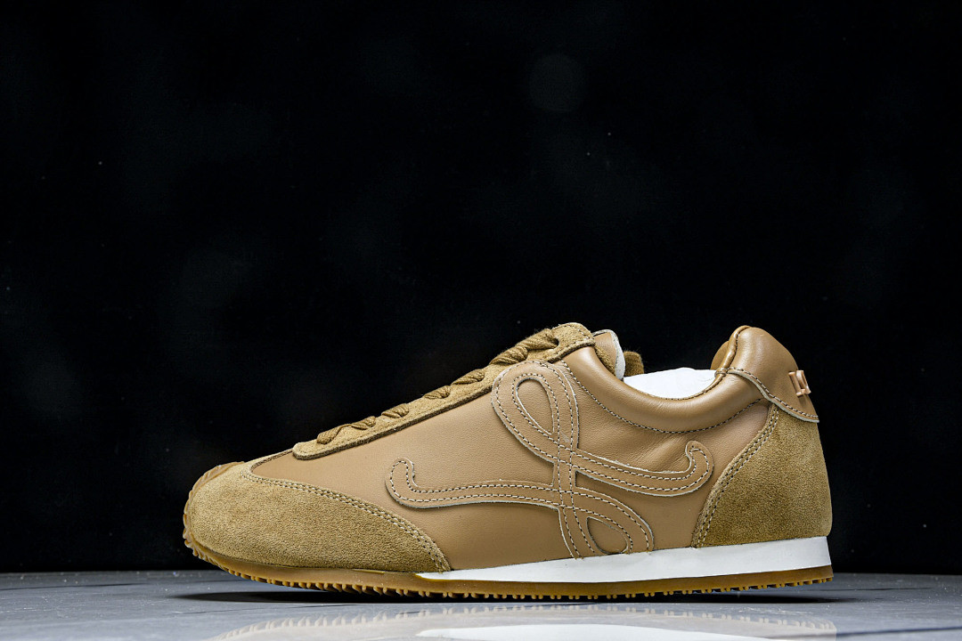 L0ew* SNEAKER