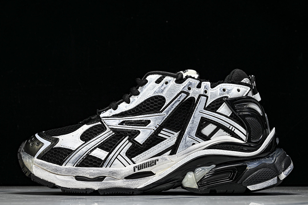 Ba1en*iaga Runner W3RB2-9010
