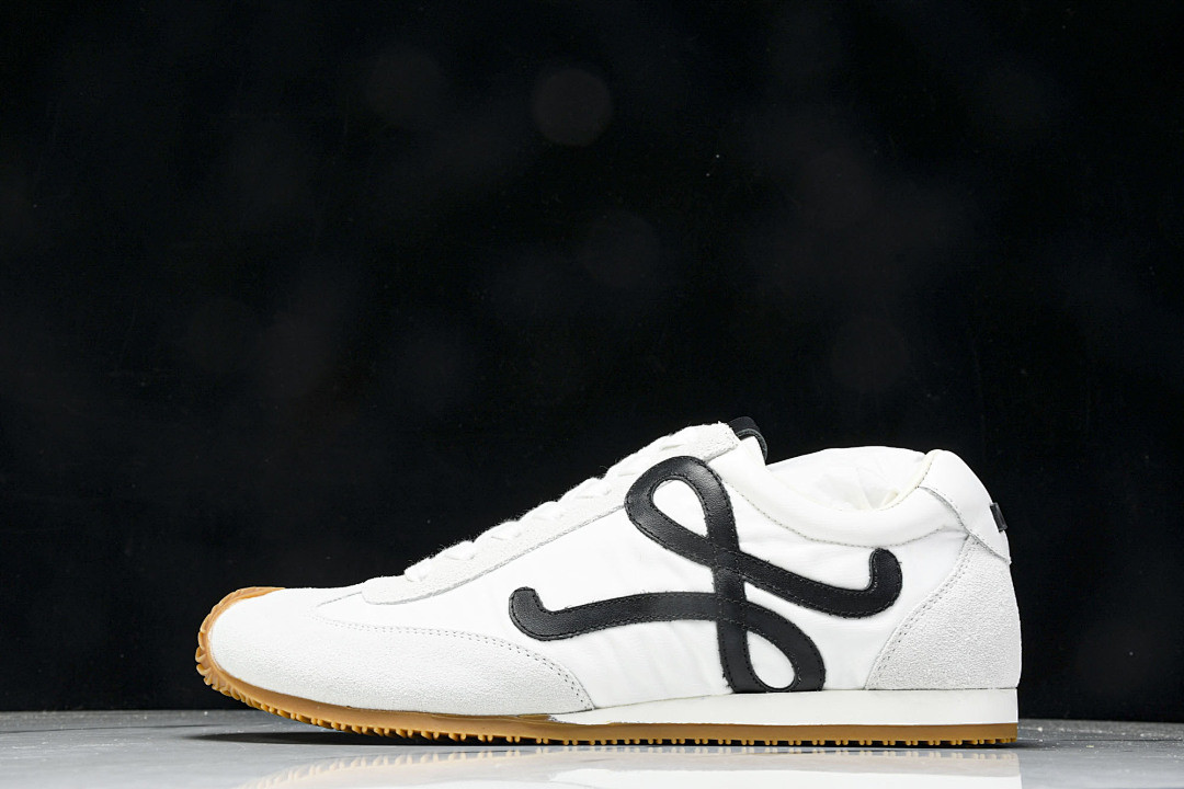 L0ew* SNEAKER