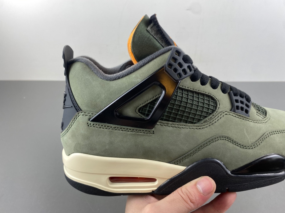 Jordan 4 Retro OG SP Undefeated (2025) IB1519-200