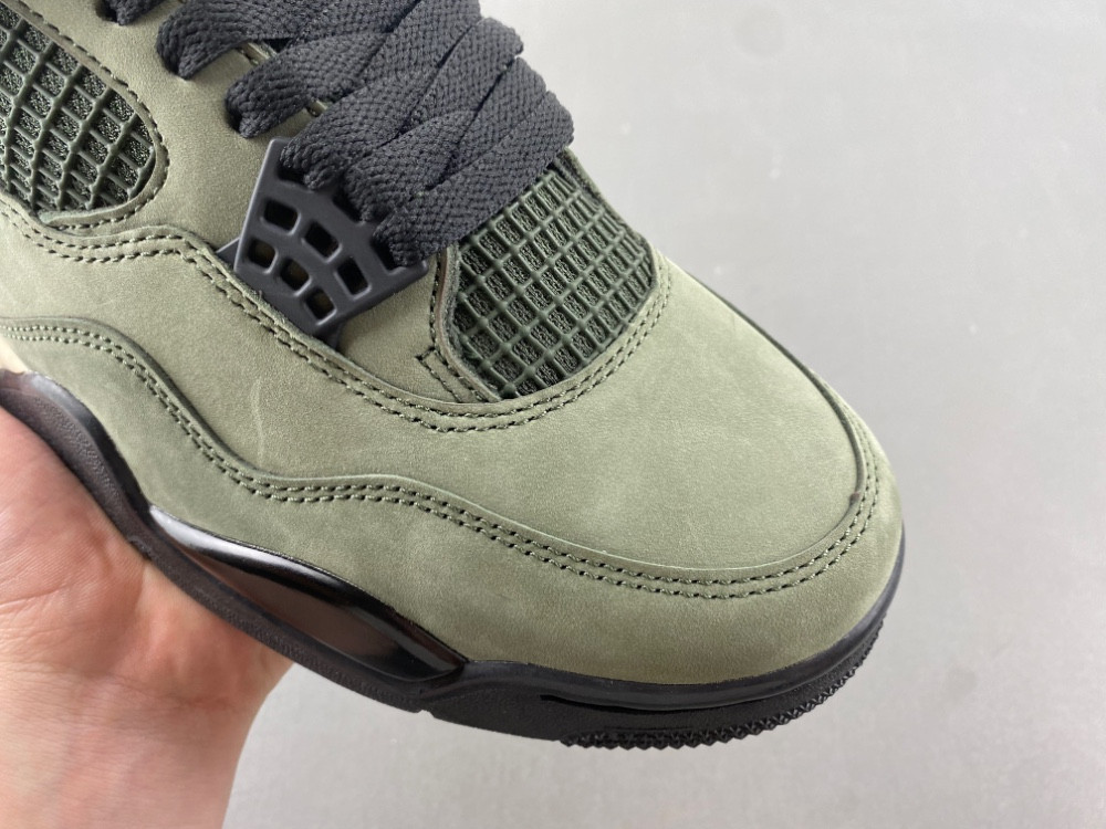 Jordan 4 Retro OG SP Undefeated (2025) IB1519-200