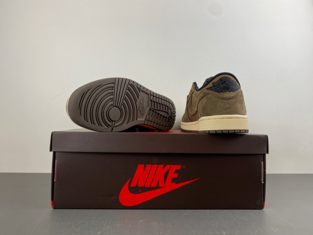 Travis Scott x Air Jordan 1 Low DM7866-203