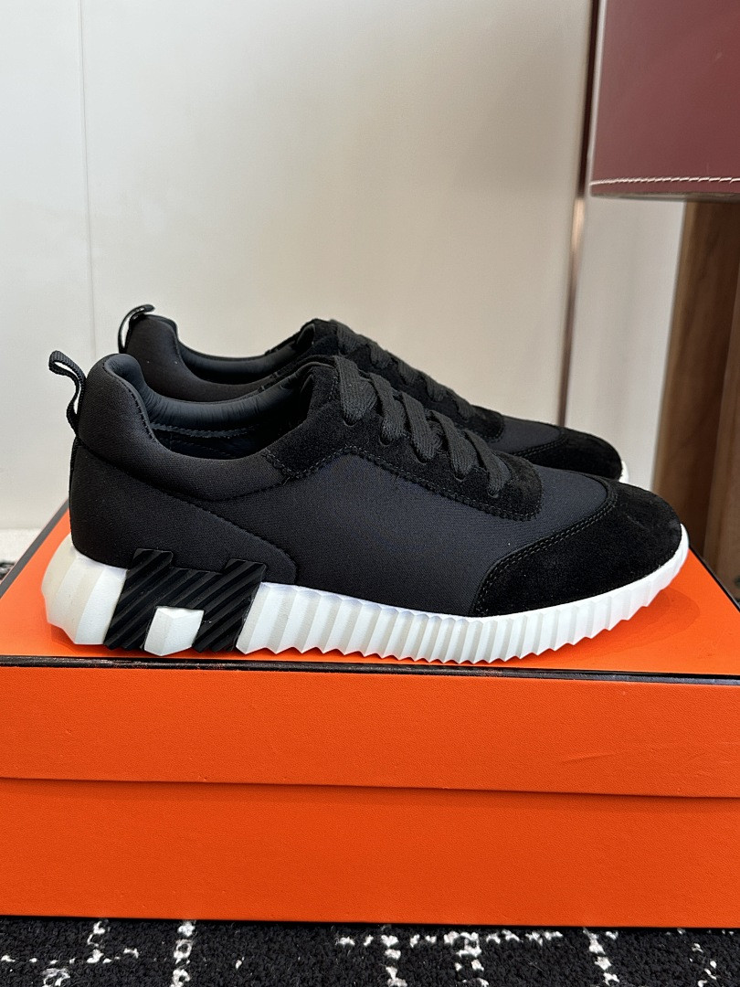 H**me5 SNEAKER