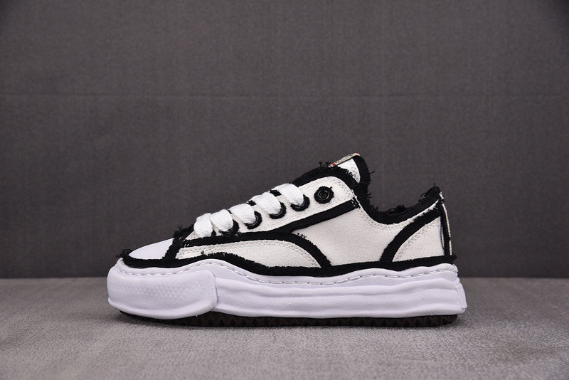 Ma1s0n Mihara Sneakers