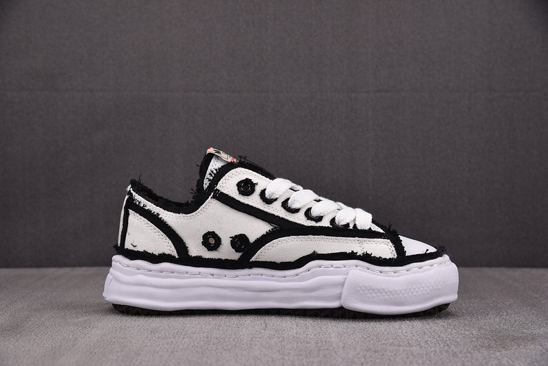 Ma1s0n Mihara Sneakers