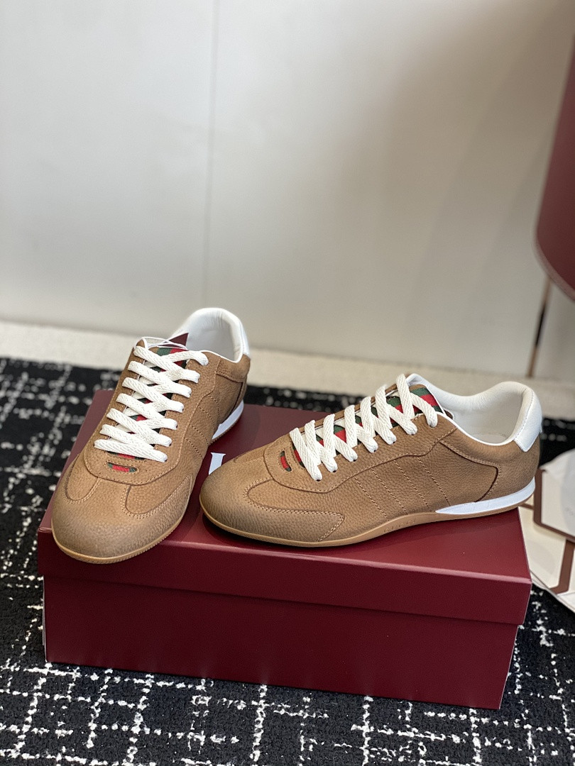 GC Sneakers