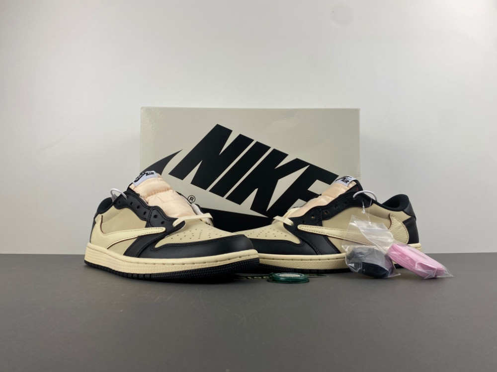 Travis Scott x Air Jordan 1 Retro Low OG SP 