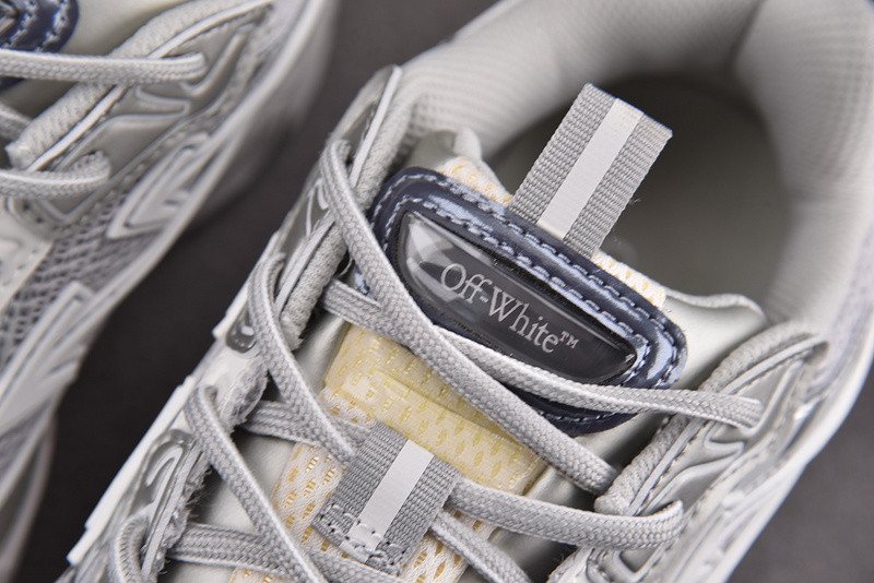 OFF-WHITE BE RIGHT BACK