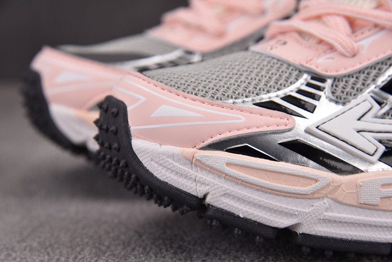 OFF-WHITE BE RIGHT BACK