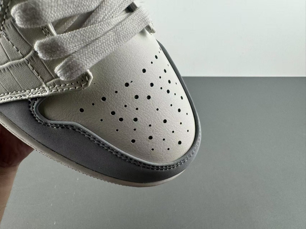 Air Jordan 1 Low IH7323-101