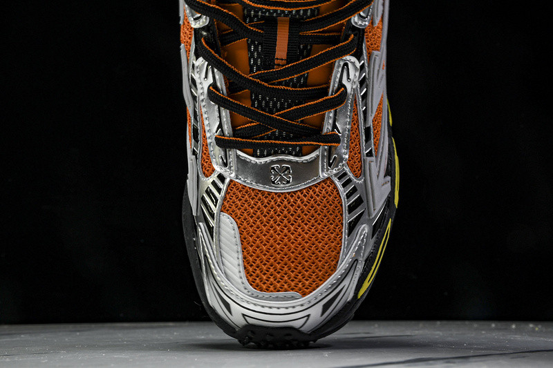 OFF-WHITE BE RIGHT BACK