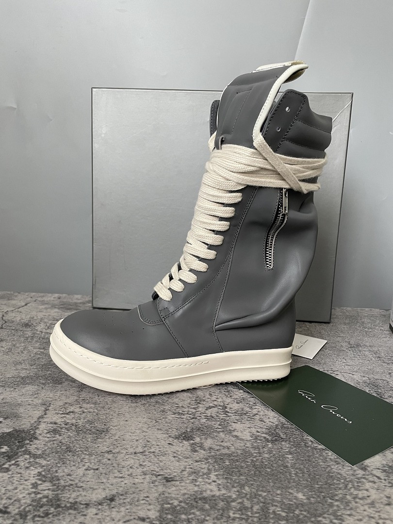 RO Sneakers