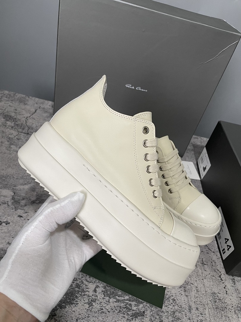 RO Sneakers
