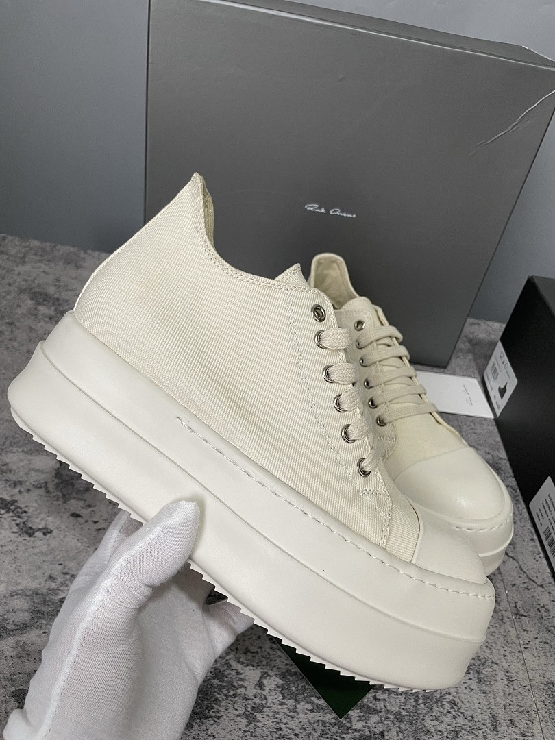 RO Sneakers