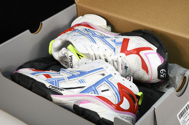 Balenciaga Runner W3RB6-9645