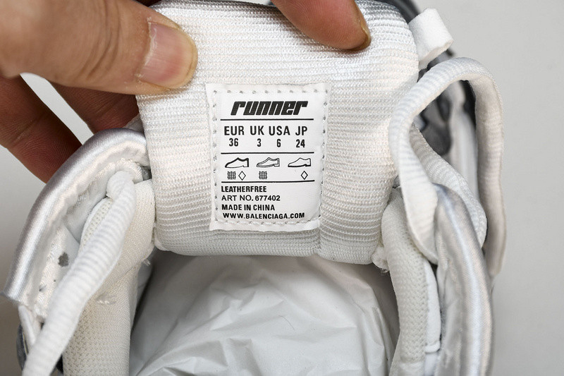 Balenciaga Runner W3RB5-9012