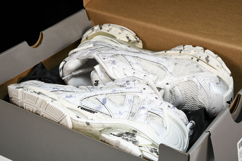 Balenciaga Runner W3RNY-2301