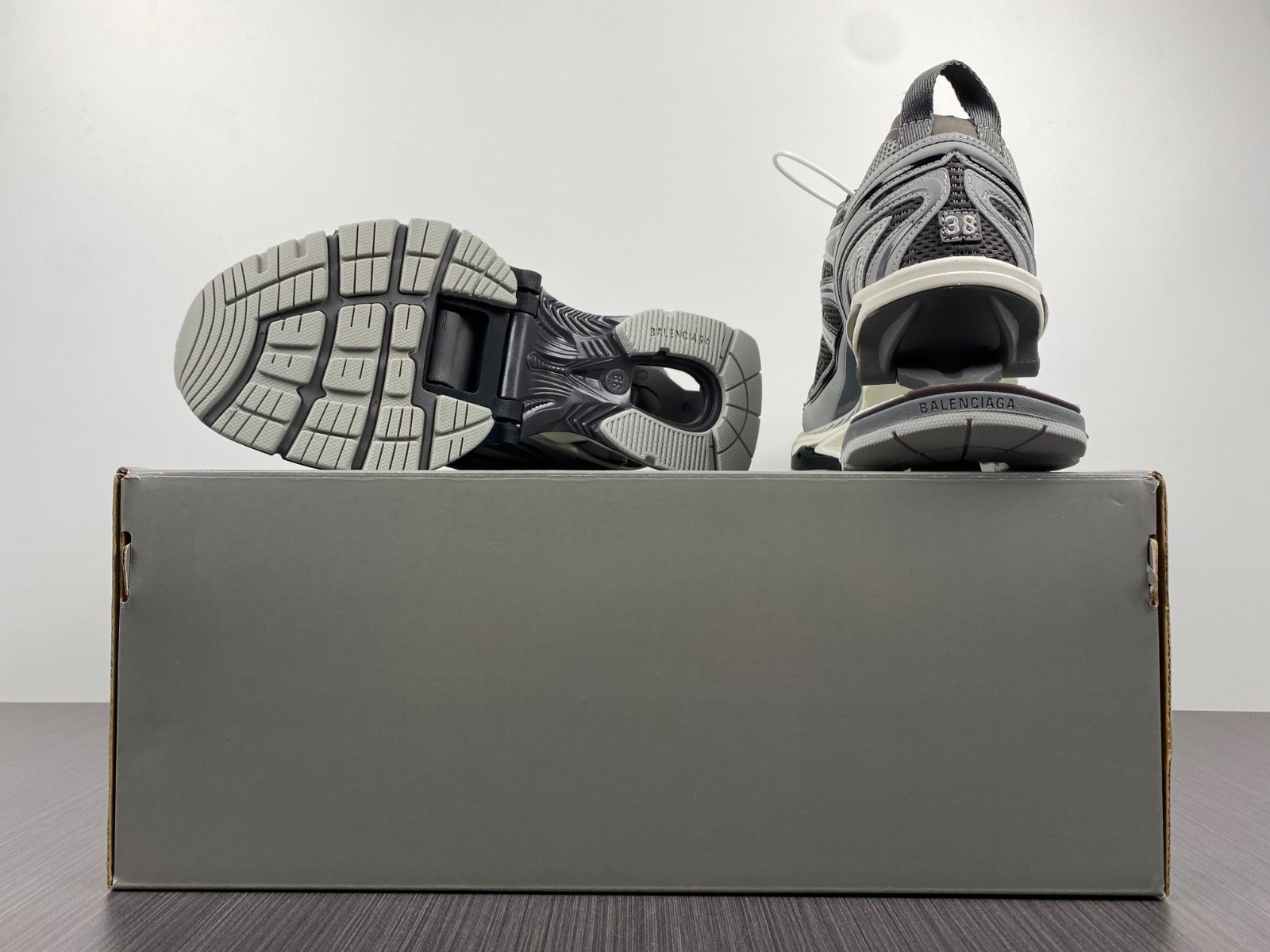 Ba*len*cia*ga xpander  653870 w2ra3 1212