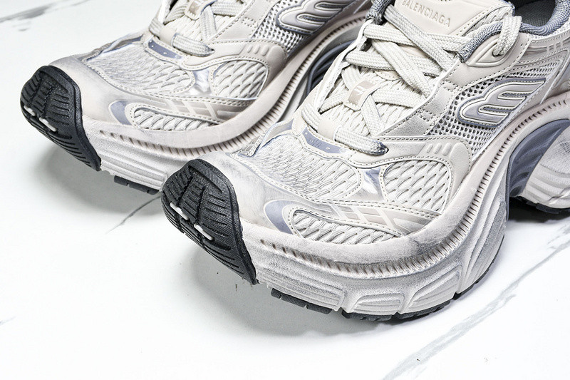 Balenciaga 6XL Sneaker