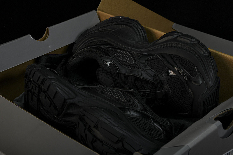 Balenciaga 10XL Sneaker