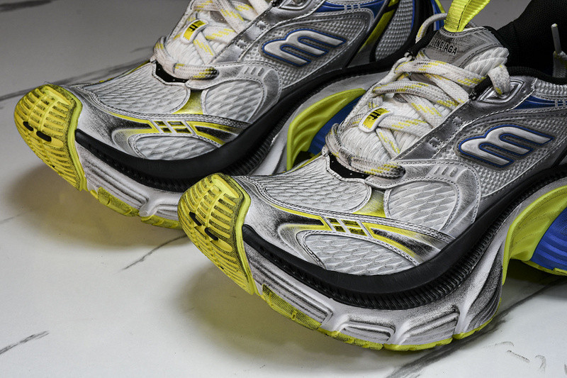 Balenciaga 10XL Sneaker