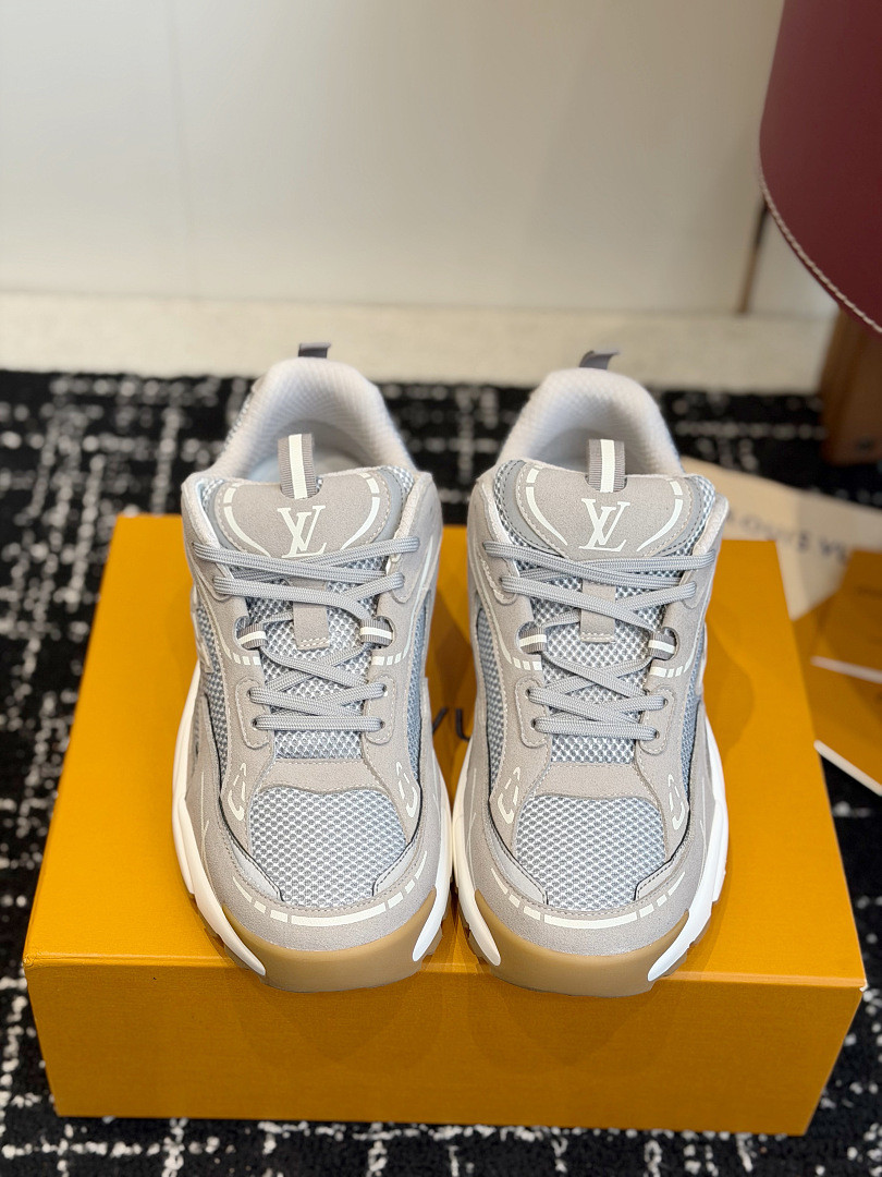 L*V Tatic Runner Sneaker