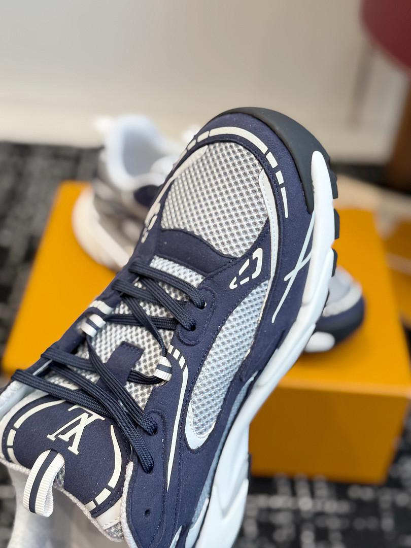 L*V Tatic Runner Sneaker