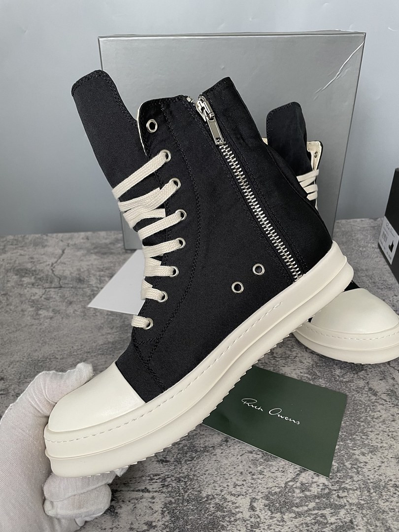 RO Sneakers