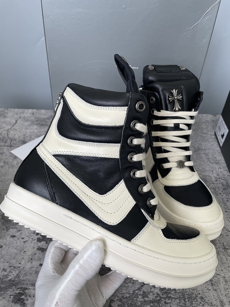 RO Sneakers