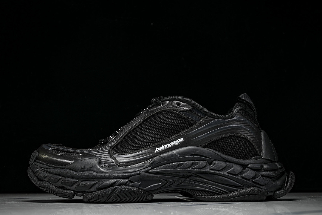 Ba1en*iaga Triple S 2 WTRS2-1011