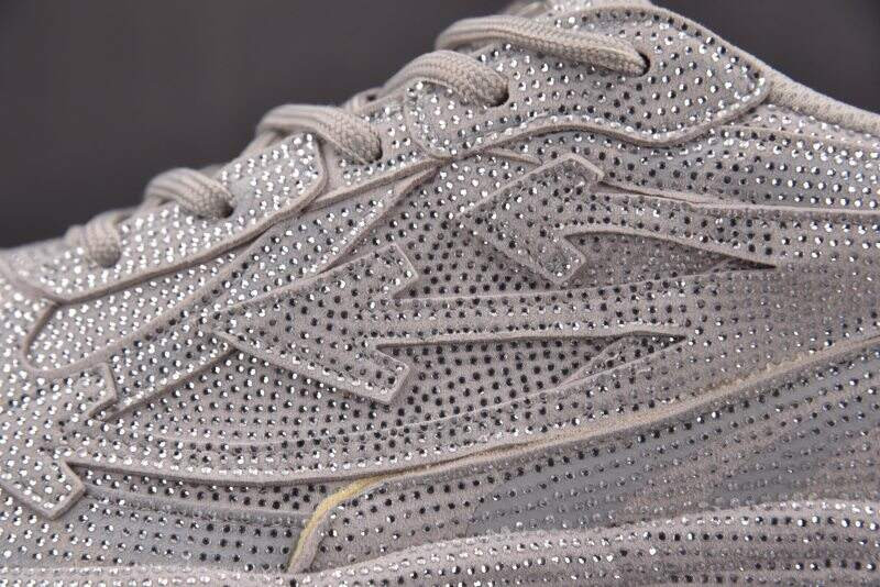 OFF-WHITE BE RIGHT BACK