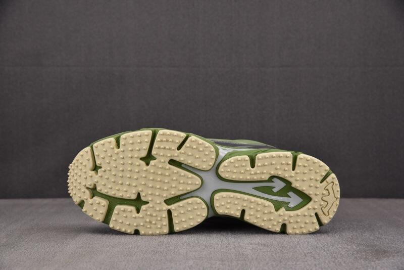 OFF-WHITE BE RIGHT BACK