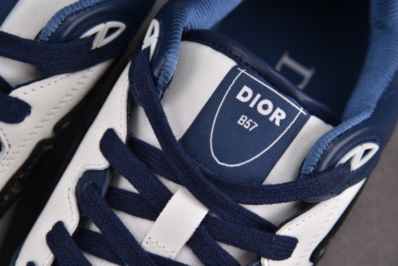 DR B57 Sneaker