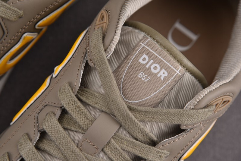 DR B57 Sneaker