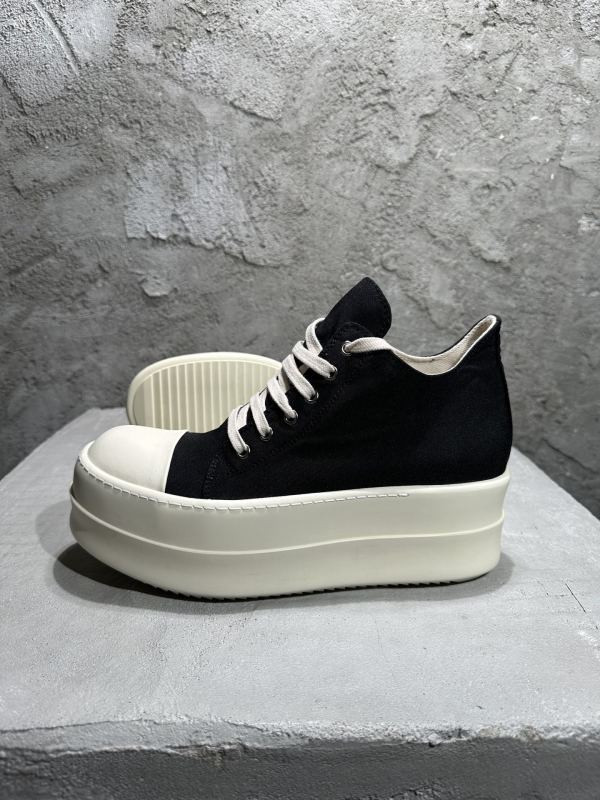 RO Sneakers