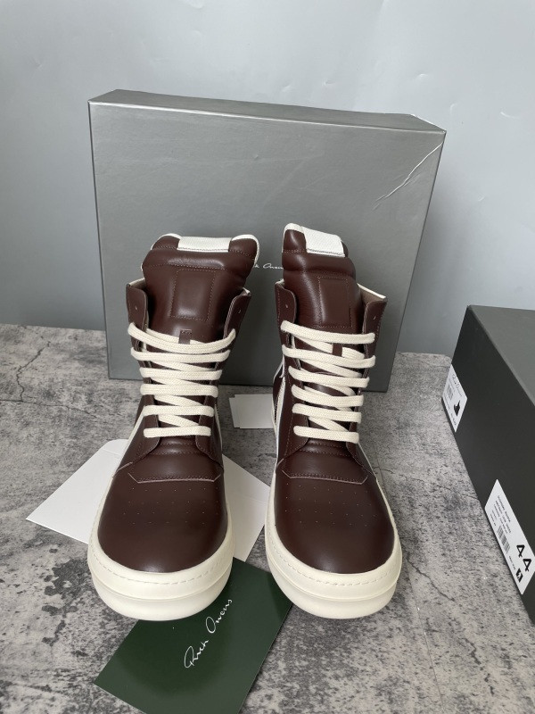 RO Sneakers