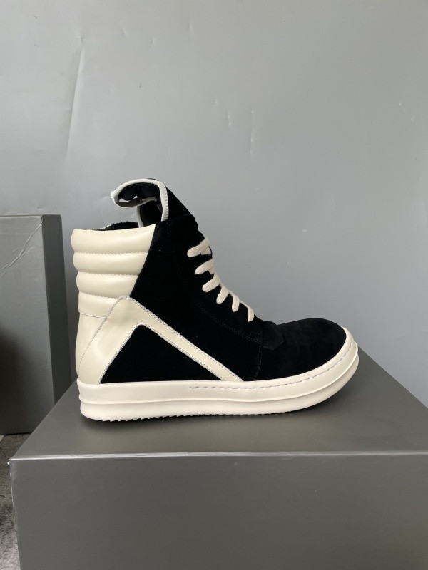 RO Sneakers