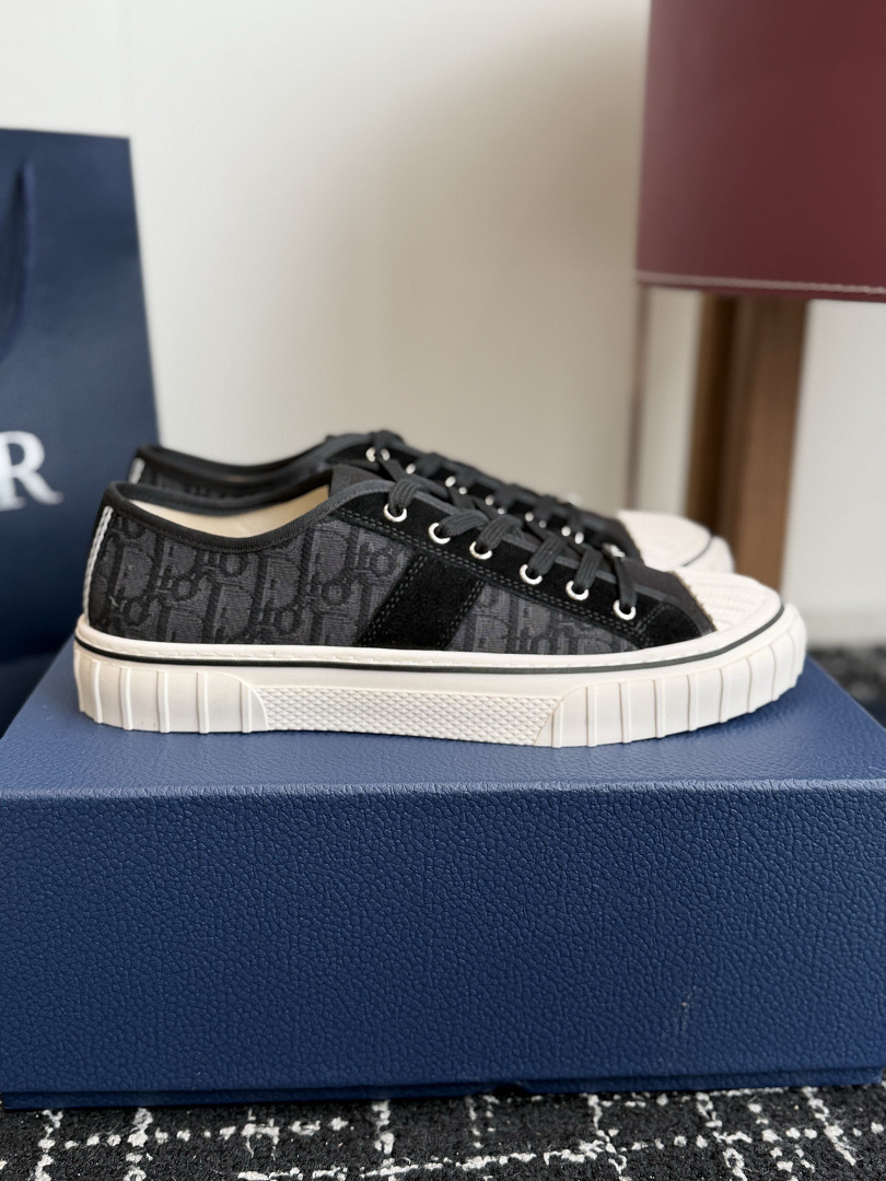 D10r Hooper Low-Top Sneaker DR-H006