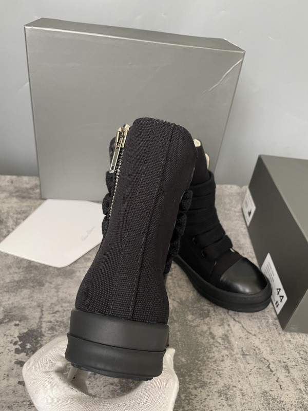 RO Sneakers