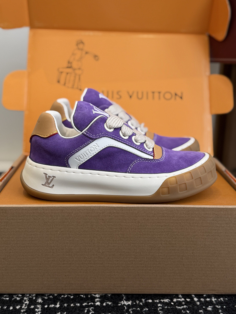 L*V TILTED Sneaker